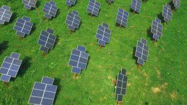 Güneş enerjisi üretim teknolojisi. Güneş pili panel modülleri. Yenilenebilir güneş enerjisi kavramı, gelecekteki teknoloji.