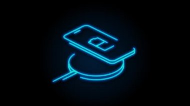 Akıllı telefon şarj aleti adaptörü ve elektrik prizi, düşük pil uyarısı. Hareket grafikleri.