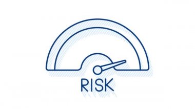 Hız göstergesinde risk simgesi. Yüksek risk ölçer. Hareket grafikleri.