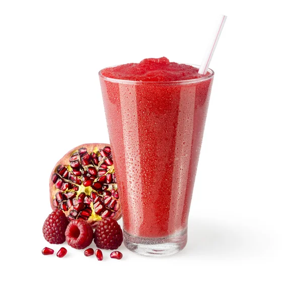 Ρόδι Smoothie βατόμουρο με γαρνιτούρα σε λευκό φόντο — Φωτογραφία Αρχείου