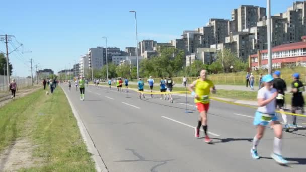 Během maratónského běžce — Stock video