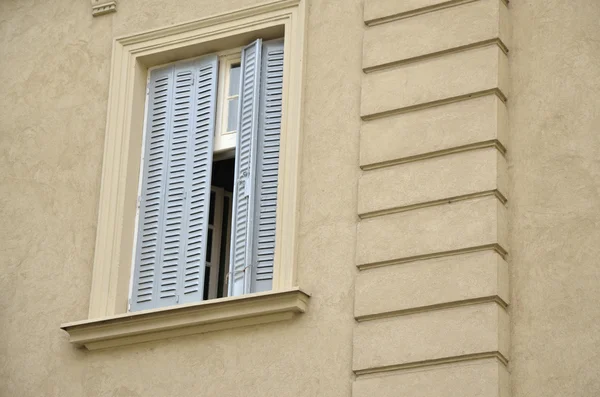 Żaluzje na okna — Zdjęcie stockowe