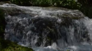 Overfall arasında kaydırma