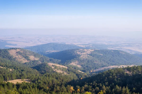 Landschap Van Heuvels Dalen Een Wazige Herfstdag — Stockfoto