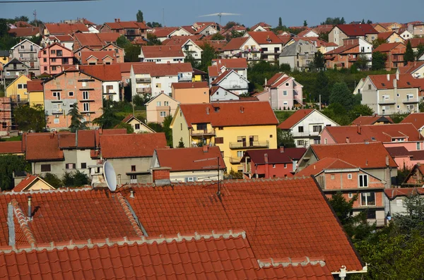 Bir banliyösünde çatılar.