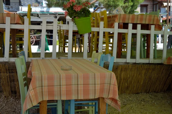 Tisch im griechischen Restaurant — Stockfoto