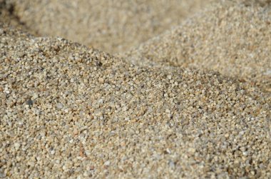 Küçük çakıl kum tepelerine 