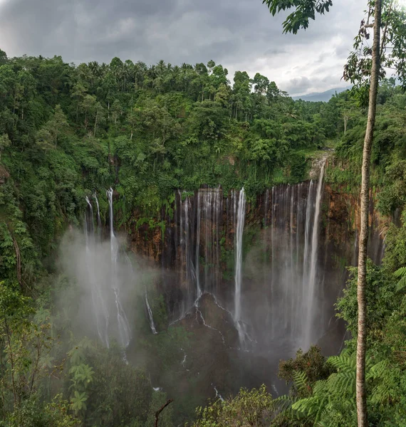 Tumpak Sewu Şelalesi Malang Endonezya