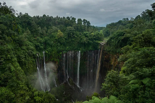 Tumpak Sewu Şelalesi Malang Endonezya