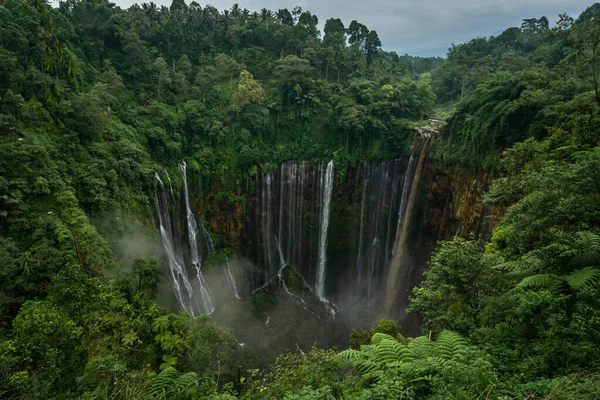 Tumpak Sewu Şelalesi Malang Endonezya