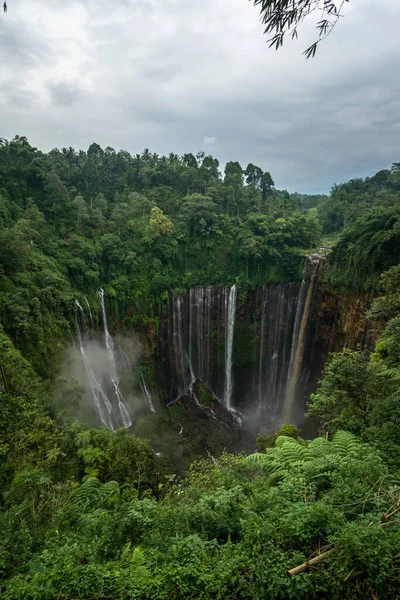 Tumpak Sewu Şelalesi Malang Endonezya