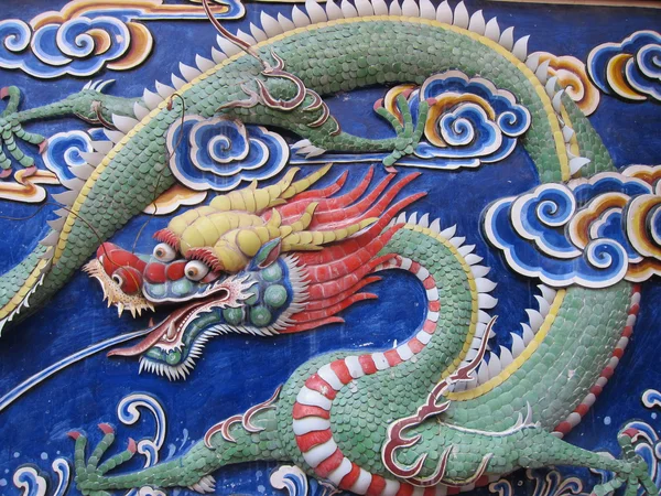 Dragon on wall — Stock Photo, Image