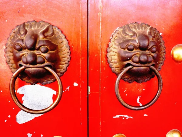 Manopola porta tradizionale — Foto Stock