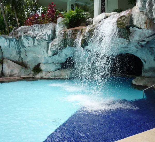 Tropical resort pool side — Stock Photo, Image