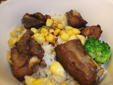 Domuz kaburga pirinç