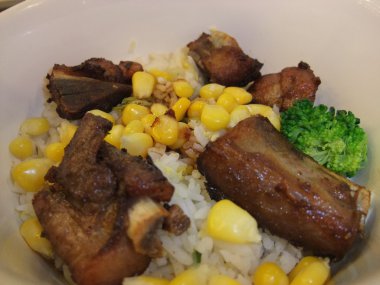 Domuz kaburga pirinç