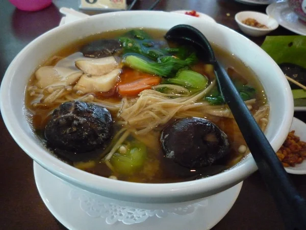 Sopa de fideos chinos —  Fotos de Stock