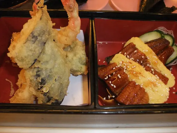 寿司和天妇罗 — 图库照片