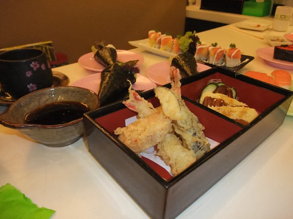 寿司和天妇罗 — 图库照片