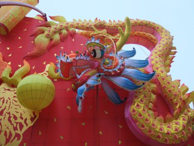 Çin Yeni Yıl Süslemeleri