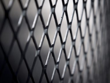 Siluet gri arka plan üzerinde kafes