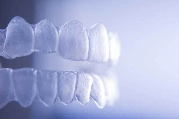 Aligners plastik diş teli görünmeyen diş diş parantez diş 