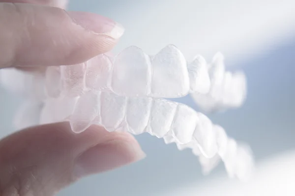 Görünmez diş diş parantez aligners plastik diş telleri yeniden diş