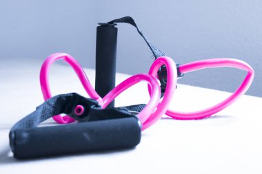 Direnç egzersizleri için elastik bant. Kimse yok.