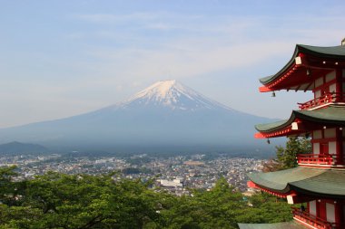 Fuji Dağı Chureito Pagoda görüntülendi