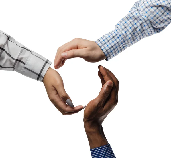 Três mãos humanas unindo-se em solidariedade. Conceito de unidade, caridade. — Fotografia de Stock
