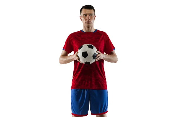 Porträt eines jungen Fußballers, der isoliert auf weißem Hintergrund posiert. — Stockfoto