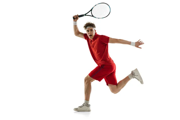 Jeden biały mężczyzna, profesjonalny tenisista odizolowany na białym tle. — Zdjęcie stockowe