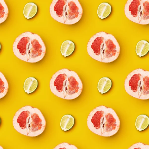 Colagem criativa, arte moderna. Pedaços suculentos de limão e toranja dispostos sobre fundo amarelo. — Fotografia de Stock