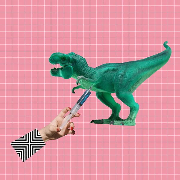 Moderne kunst collage af grøn dinosaur bliver vaccineret - Stock-foto