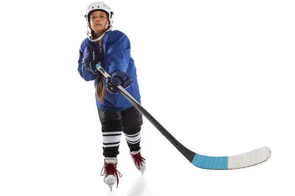 Ganztägiges Porträt von Eishockeyspielerin über Eisbahn isoliert — Stockfoto