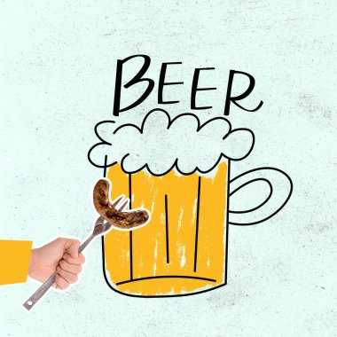 Ekim Festivali konsepti. Pastel arka planda izole edilmiş köpüklü bira bardağı..