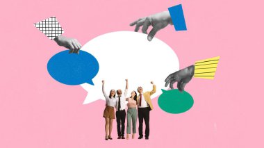 Dev konuşma baloncukları ve stilize ellerle çerçevelenmiş tezahürat yapan bir grup iş arkadaşının yer aldığı oyuncu kolaj. Takım çalışması, grup iletişimi ve ortak motivasyon kavramı.