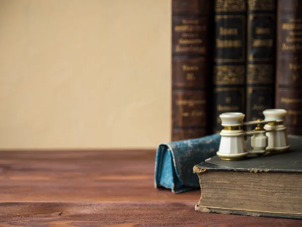 Masada duran kitaplar