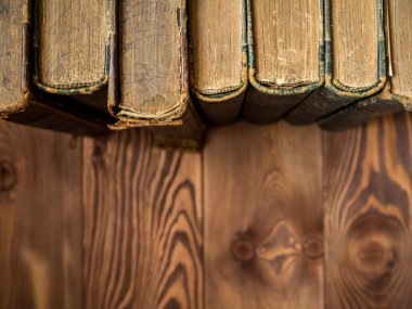 Masada duran kitaplar