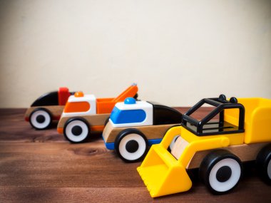 Kattaki çocuk oyuncak