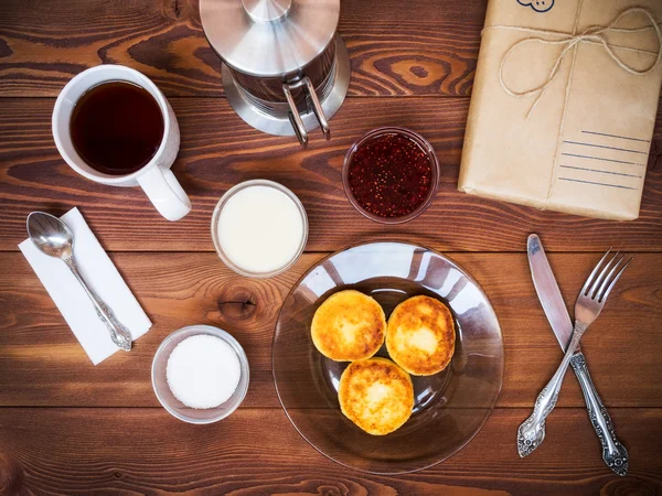 Frühstück auf dem Tisch — Stockfoto