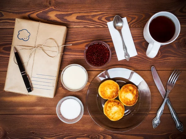 Frühstück auf dem Tisch — Stockfoto