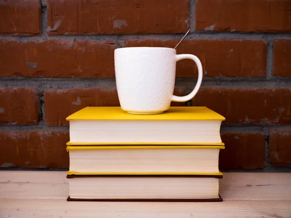 Books lying on the table — Stock Photo, Image