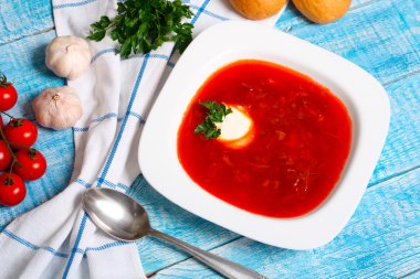 Geleneksel Rus ve Ukraynalı pancar çorbası çorba