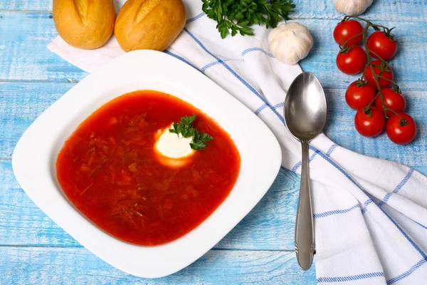 Geleneksel Rus ve Ukraynalı pancar çorbası çorba