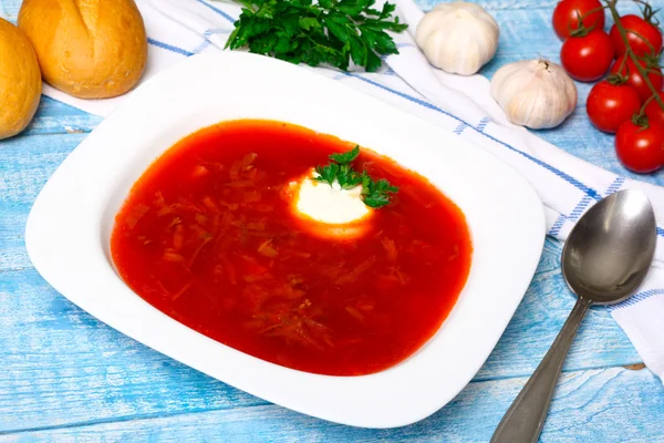Geleneksel Rus ve Ukraynalı pancar çorbası çorba