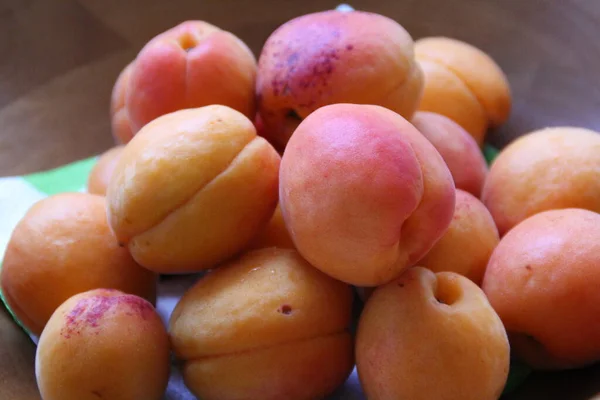 Tazón Lleno Fruta Fresca Albaricoque — Foto de Stock