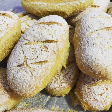 Taze ev yapımı ekmek, küçük ekmekler, un ürünleri, ekmek.