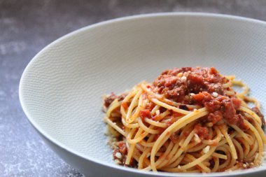 Sıcak makarna, makarna, et ve domates soslu makarna, spagetti ragus, et sosu, İtalyan makarnası, ye. 