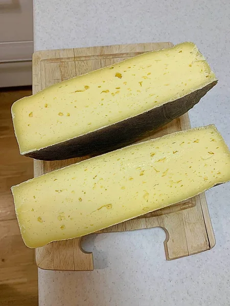 Grande Forma Queijo Queijo Longa Maturação Produto Caseiro Natural Queijo — Fotografia de Stock